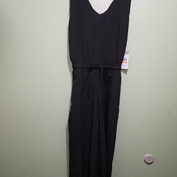 DKNY Cropped Jumpsuit - Picture 2 of 7